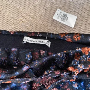 Abercrombie and fitch skirt thumbnail 2