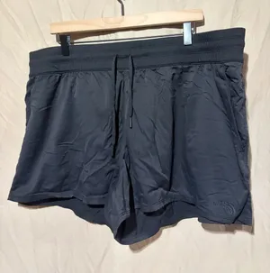 North face shorts thumbnail 1