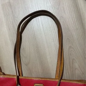 Dooney & Bourke 1975 Ruby Red Pebbled Shoulder Bag Bring‎ Leather Straps Trim thumbnail 7
