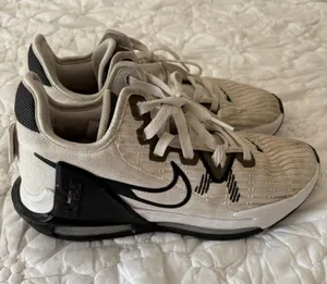 Nike Basketball Shoes LeBron thumbnail 1