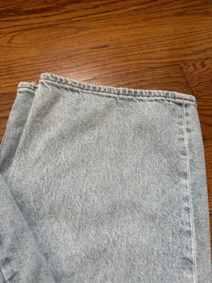 NWOT American Eagle Strigid Ripped High Waisted Stovepipe Jeans thumbnail 4