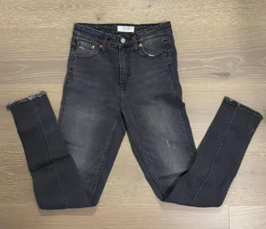 721 High Waisted Skinny Jeans thumbnail 1