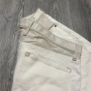 Abercrombie & Fitch High Rise Dad Shorts thumbnail 4