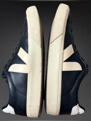 VEJA Campo Black & White Leather Sneakers — Women’s 10 thumbnail 2