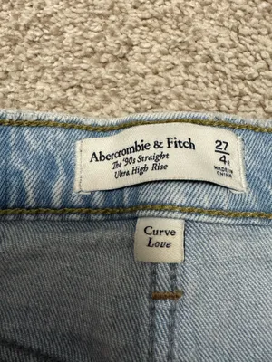 Abercrombie High-Rise Jeans thumbnail 3