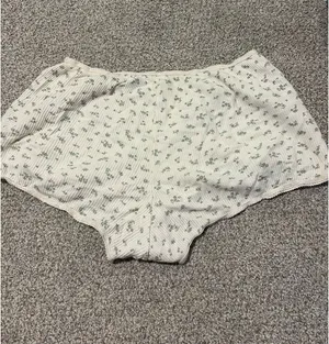 Brandy Melville Shorts thumbnail 3