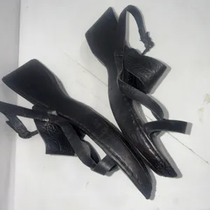Born Leather Classic Minimalist Boho Wedge Heel Black Strappy Sandals Size 9 thumbnail 7