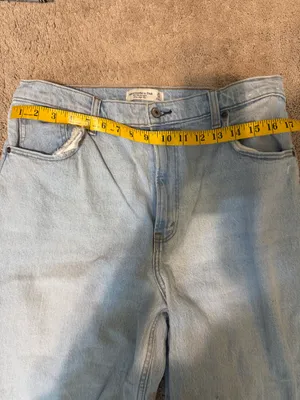 Abercrombie Jeans 90s Ultra High-Rise Straight thumbnail 3