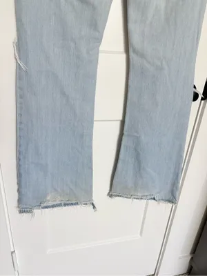 Vintage Old Navy Low Rise Light Blue Distressed Women’s Jeans 6 thumbnail 6