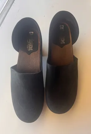 Black Slip-On Mules with Wood-Effect Footbed thumbnail 1