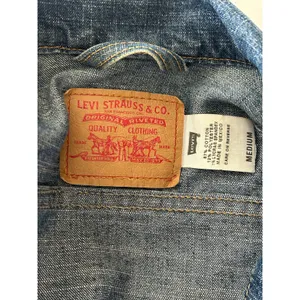 Levi’s blue Jean jacket preppy classic Medium Y2K thumbnail 4