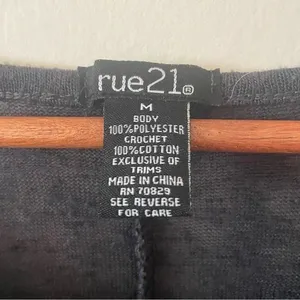 Rue 21 Gray Long Sleeve Top with Crochet Trim Medium thumbnail 6