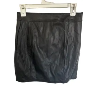 Express Faux Leather Off Center Zip Black Mini Skirt (Size 4) thumbnail 2
