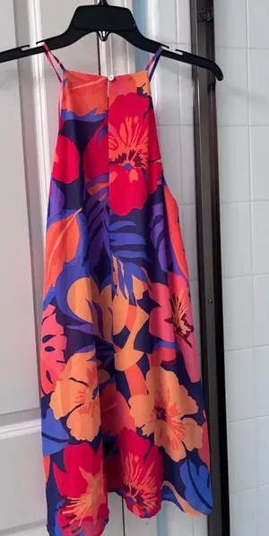 Women’s Vibrant Tropical-Print Halter Dress thumbnail 1
