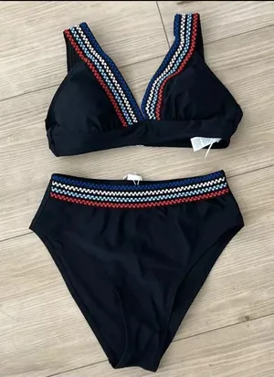 Cupshe Women's V Neck High Waist Bikini Sets Swimsuit, size Small, Black, NWT thumbnail 1