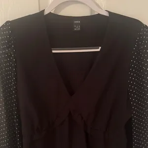 SHEIN Black Blouse with Polka Dot Sleeves thumbnail 3