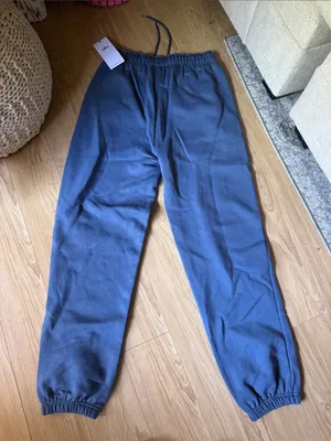 ALO Yoga Accolade Sweats in Bluestone thumbnail 5