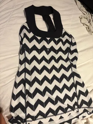 Lululemon Tank Top Align Built-In Bra thumbnail 1