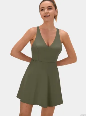 Dress Size Medium thumbnail 1