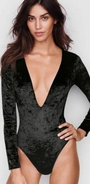 Victoria’s Secret black velvet velour long sleeve leotard Size XS Bodysuit Thong thumbnail 1