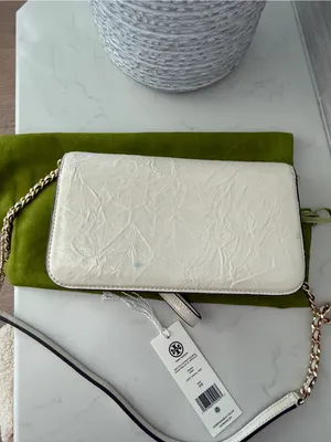 Tory Burch crinkle Cream patent leather Logo Crossbody/wristlet strap Preloved thumbnail 10