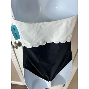 Cupshe black and white swim suit size small one piece thumbnail 3