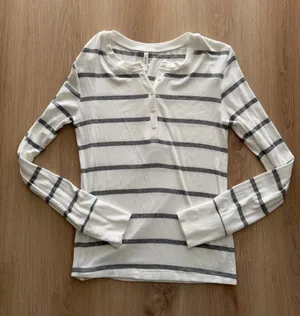 Boutique Long Sleeve Top thumbnail 1
