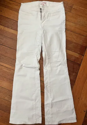 Lucky Brand Women’s Cream/Off-White Flare Jeans thumbnail 1