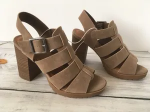 Taupe Heels, Size 8 Tan thumbnail 3