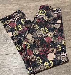 Lululemon Floral Print Women's Leggings - Black Multi thumbnail 1