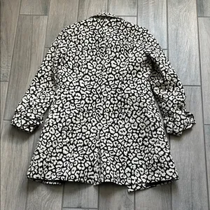 Elegant Black and cream Leopard Print Trench Coat thumbnail 5