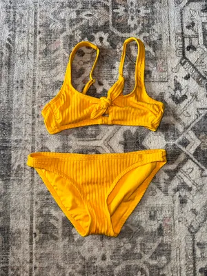 Bikini thumbnail 1