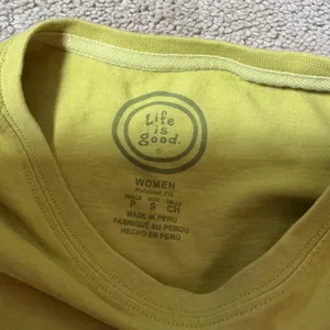 Life is Good Womens Relaxed Fit Yellow Graphic T‎ Shirt Size Small thumbnail 3