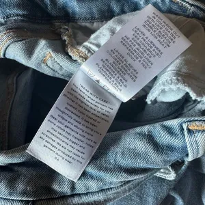 Good American distressed straight leg jeans 2/26 thumbnail 3