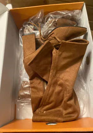 Unisa NWT Womens Unquesiay Block Heel Over the Knee Boots size 7 1/2 thumbnail 2