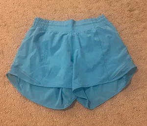 Lululemon Hot Shorts 4" High-Rise thumbnail 1