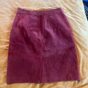 Hugo Buscati Collection Suede 100% Leather Rust Red Orange Skirt Sz 12 EUC thumbnail 1