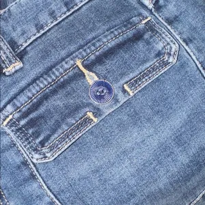 Free People Jeans Womens 26 Blue Denim Pockets Mid Rise Flared Grunge Hippie Y2K thumbnail 9