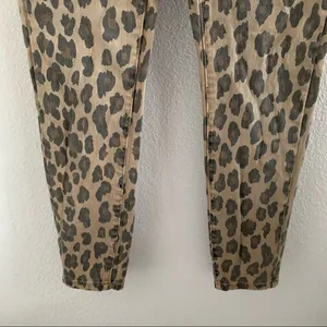 Blank NYC The Reade Crop Catwalk Cropped Denim Animal Print 28 thumbnail 12