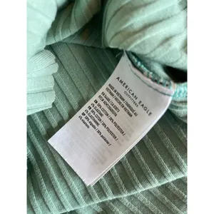 AMERICAN EAGLE Hey Baby Cropped Henley Tee Size Medium M Green thumbnail 6