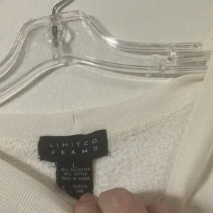 FINAL MARKDOWN Limited jeans oversized sweatshirt large thumbnail 3