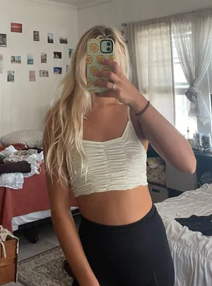 Light Yellow Tank thumbnail 1