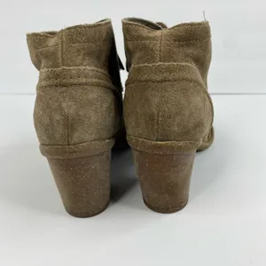 Clarks Artisan Womens 9.5 Carleta Lyon Tan Nubuck Leather Lace Up Booties thumbnail 4