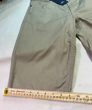 Oakley NWT Men’s Khaki Pocket Shorts  thumbnail 3