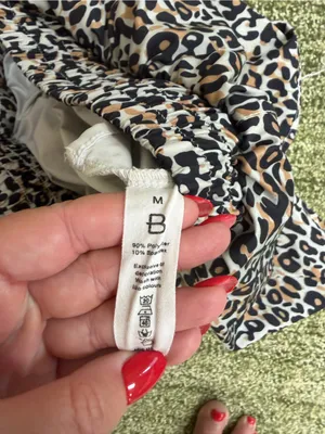 Blooming jelly mid rise leopard prints athletic shorts thumbnail 3