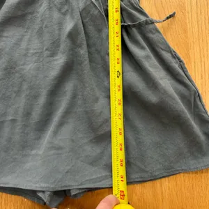 Theory Short Sleeve‎ Linen Blend Wrap Front Romper Size 8 Gray Minimalist thumbnail 11