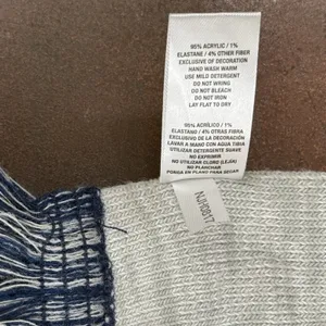 Dallas Cowboys Scarf Knit Winter Neck Blue Gray Double Sided Big Logo Fringe thumbnail 8