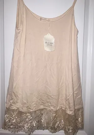 Altar’d State Neutral Cami with lace trim Size Small (NWT) thumbnail 1