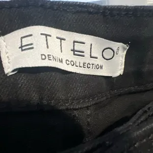 NEW Etello Black Straight Leg Women's Jeans size 8 thumbnail 2