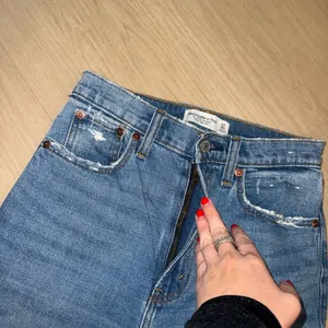 Abercrombie & Fitch Ankle Straight Leg Jeans ultra high rise thumbnail 3